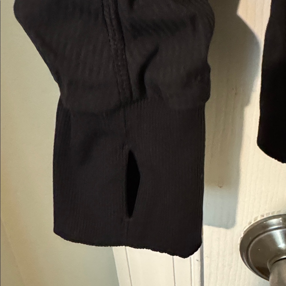 Lululemon Dance Studio jacket, reservable, size 12, black and gray. - Picture 6 of 9